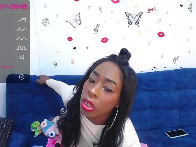 Live sex webcam photo for lissetlong69 #272263987