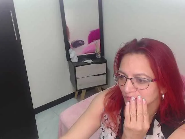 Live sex webcam photo for lisss-mature #272086133