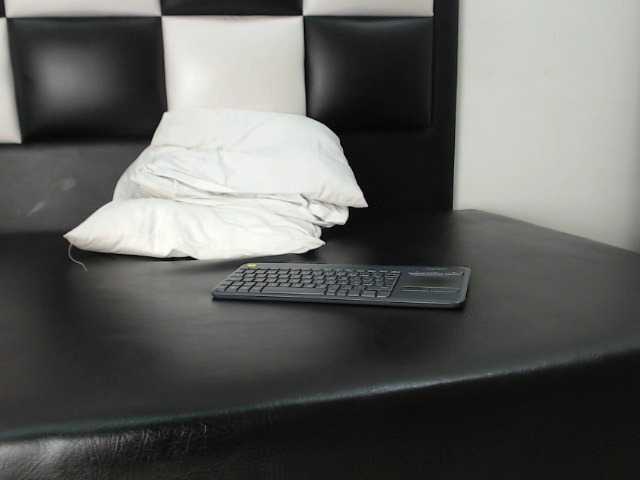 Live sex webcam photo for lisswoo #273222131