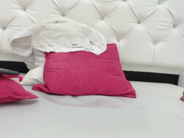 Live sex webcam photo for lisswoo #273397896