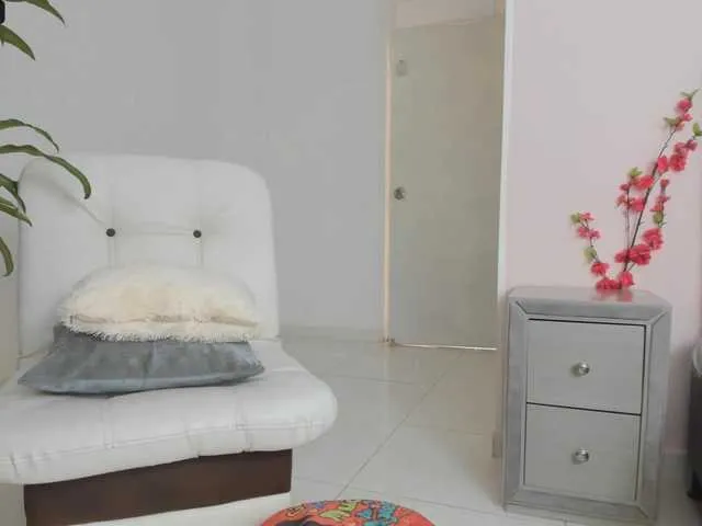 Live sex webcam photo for lisvandre #276262733