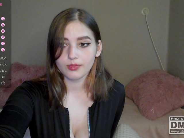 Live sex webcam photo for little-devil #277890185