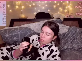 Live sex webcam photo for Little-piggy #193547069