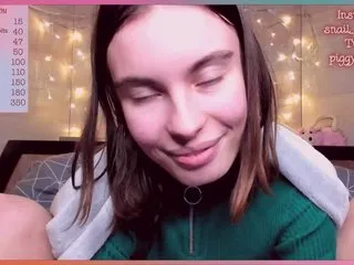 Live sex webcam photo for Little-piggy #195331269