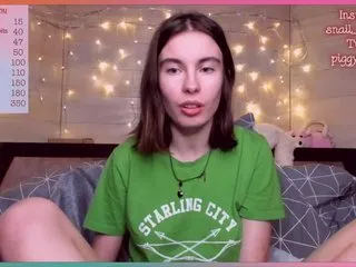 Live sex webcam photo for Little-piggy #195769766