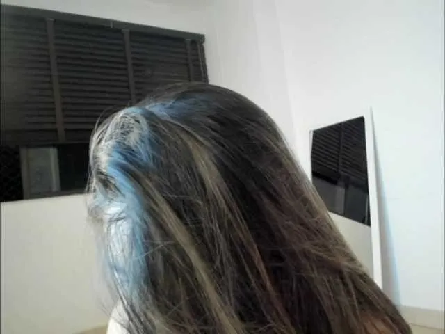 Live sex webcam photo for littleDanni #290538569