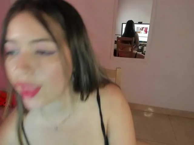 Live sex webcam photo for littleDanni #290872422