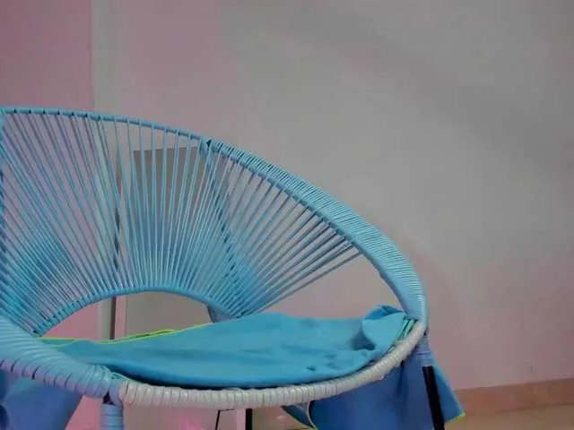 Live sex webcam photo for littleDanni #291951519