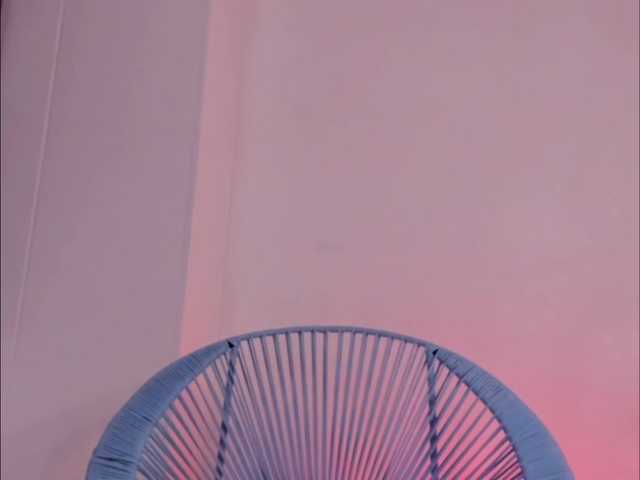 Live sex webcam photo for littleDanni #292404948