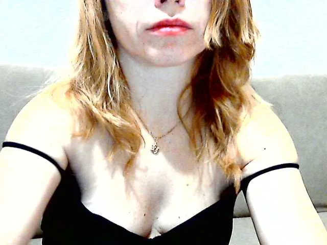 Live sex webcam photo for littleSue #272174647