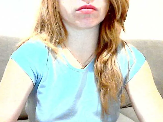 Live sex webcam photo for littleSue #272306343