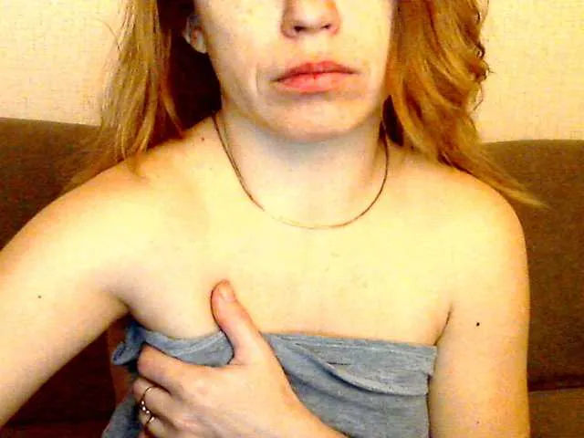 Live sex webcam photo for littleSue #272640648