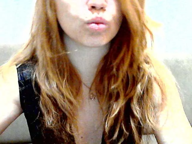 Live sex webcam photo for littleSue #272800746