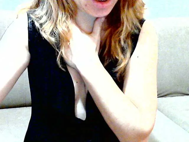 Live sex webcam photo for littleSue #272828702