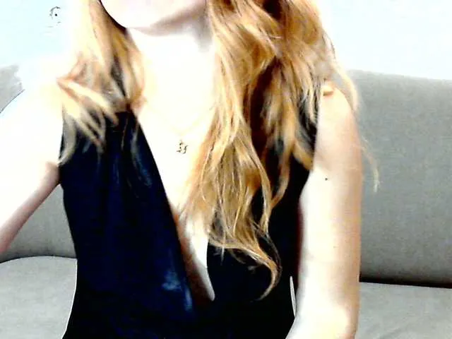 Live sex webcam photo for littleSue #272968538