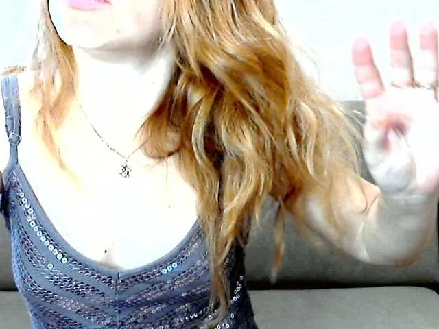 Live sex webcam photo for littleSue #272990387