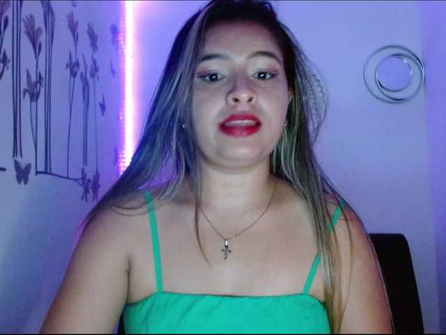 Live sex webcam photo for littledannielle #276588197