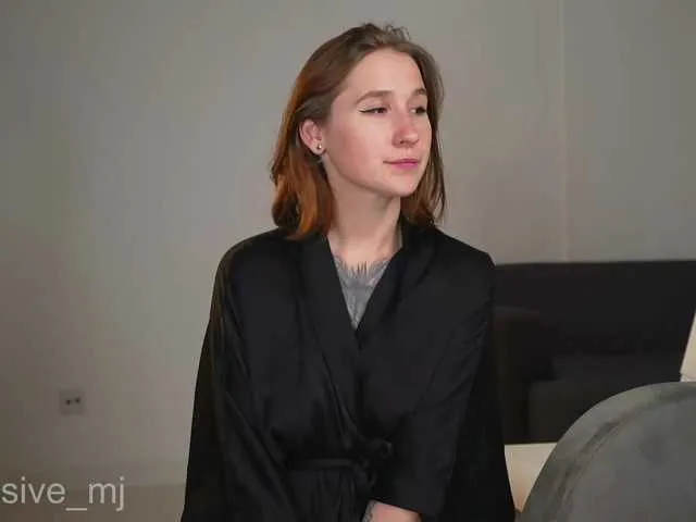 Live sex webcam photo for littledasha #275683361