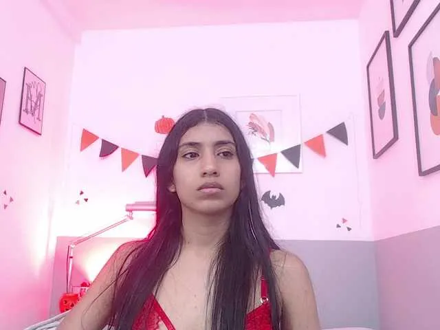 Live sex webcam photo for littleeemiily #276572711