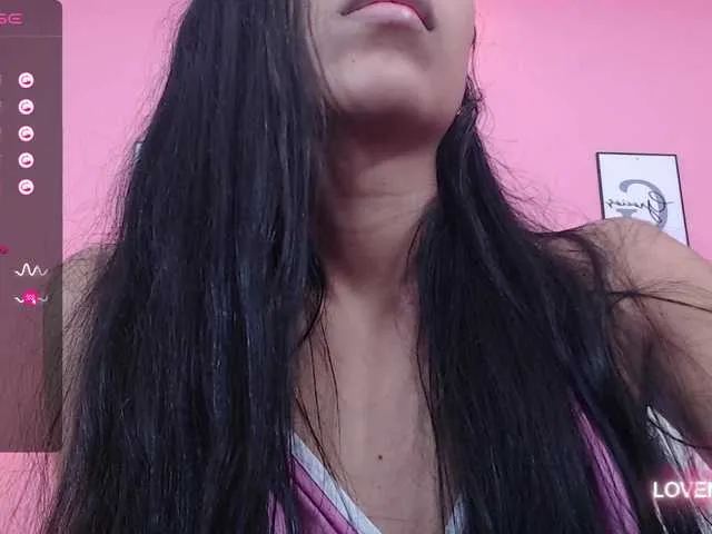 Live sex webcam photo for littleeemiily #276621871