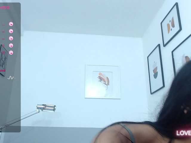 Live sex webcam photo for littleeemiily #288969145