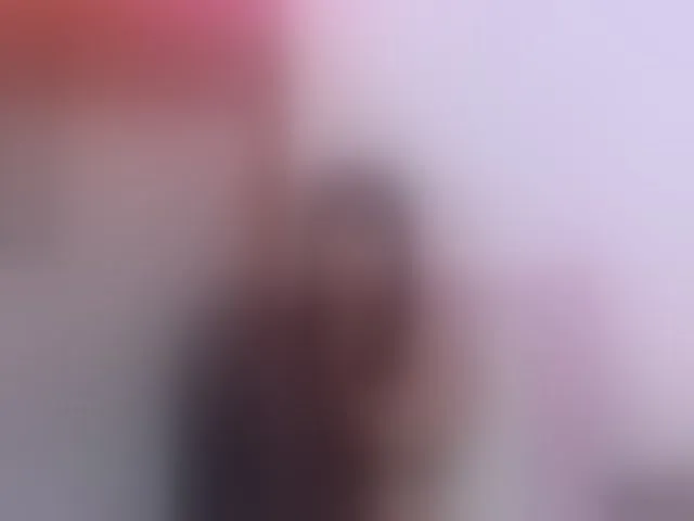 Live sex webcam photo for littleeemiily #293922565