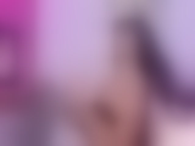 Live sex webcam photo for littleeemiily #294128738