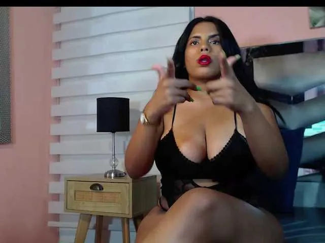 Live sex webcam photo for littleindiaxxx #277513810