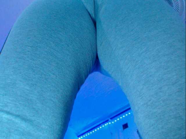 Live sex webcam photo for littlenaught2 #274378579