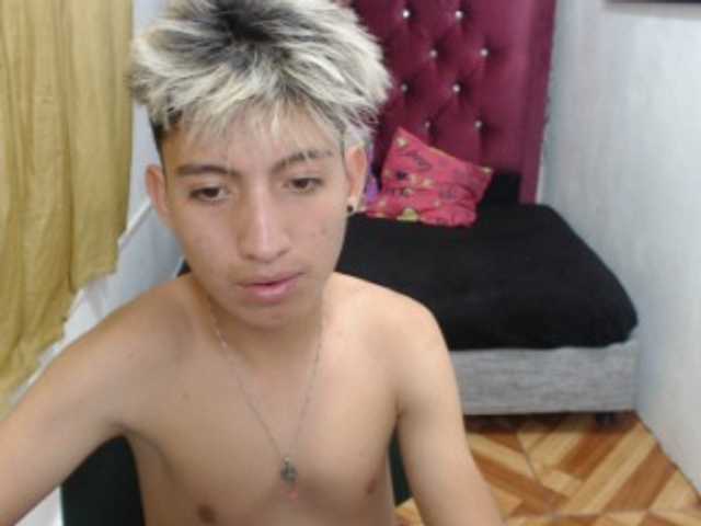 Live sex webcam photo for littlextreme #288041261