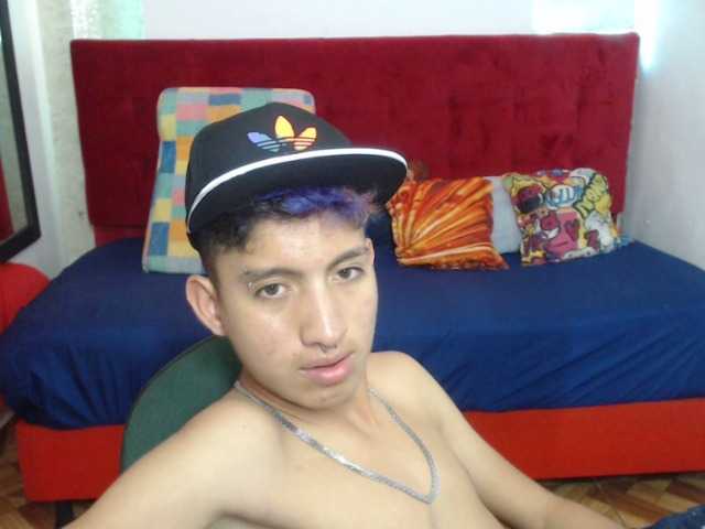 Live sex webcam photo for littlextreme #288041327