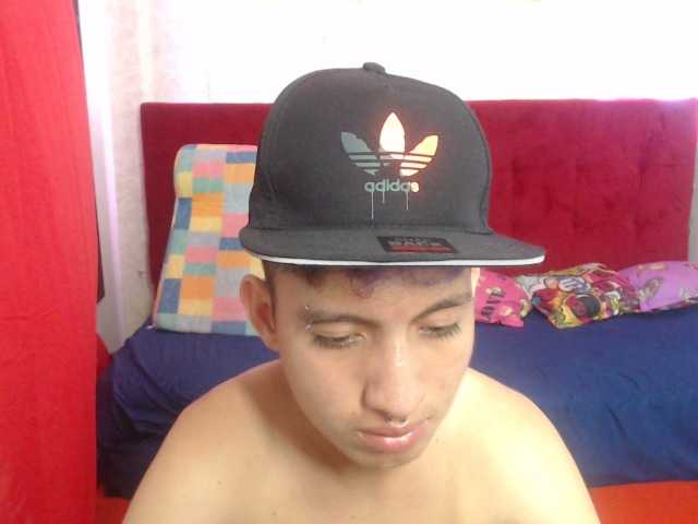 Live sex webcam photo for littlextreme #288041329