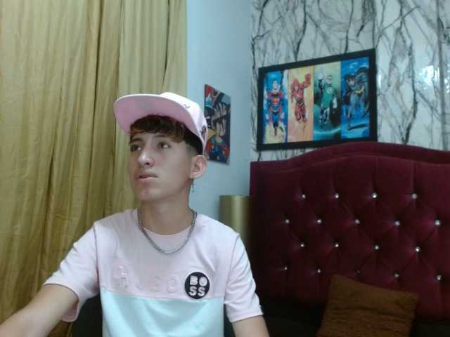 Live sex webcam photo for littlextreme #288041367