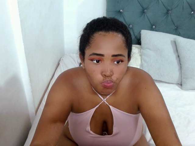 Live sex webcam photo for lixt-amapola #277308902