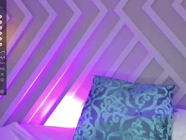 Live sex webcam photo for liz-monroe #276726448