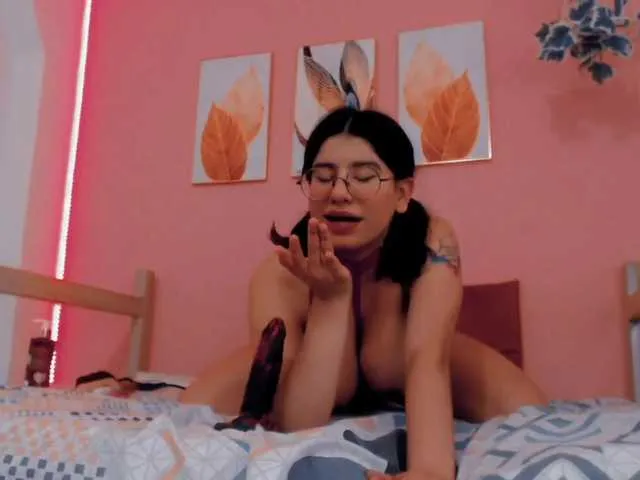 Live sex webcam photo for lizabennett #272733944