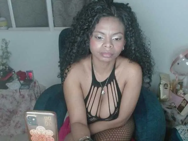 Live sex webcam photo for lizethrey73 #292057998