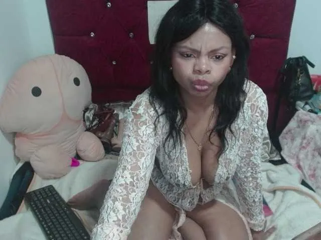 Live sex webcam photo for lizethrey73 #292723505