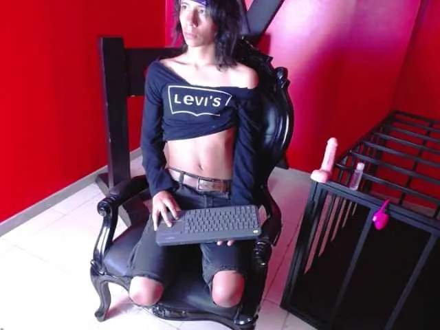 Live sex webcam photo for lizz-rouse- #275633661