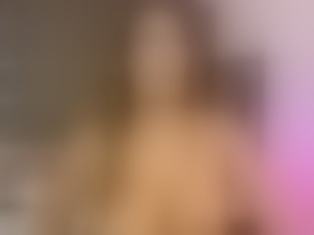 Live sex webcam photo for lizzarobert #294111627