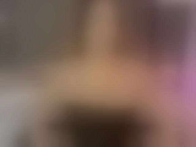 Live sex webcam photo for lizzarobert #294206339