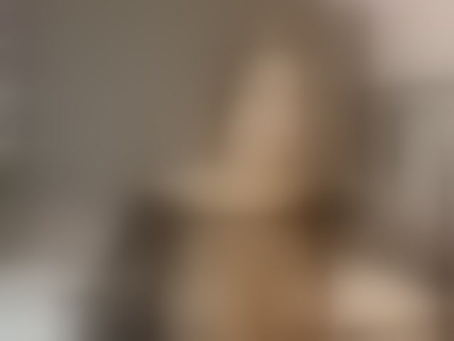 Live sex webcam photo for lizzarobert #294347298