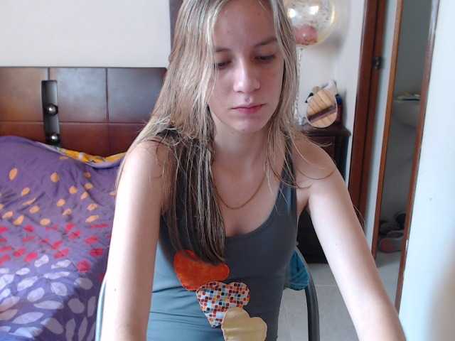 Live sex webcam photo for lizzie-sweett #272099375