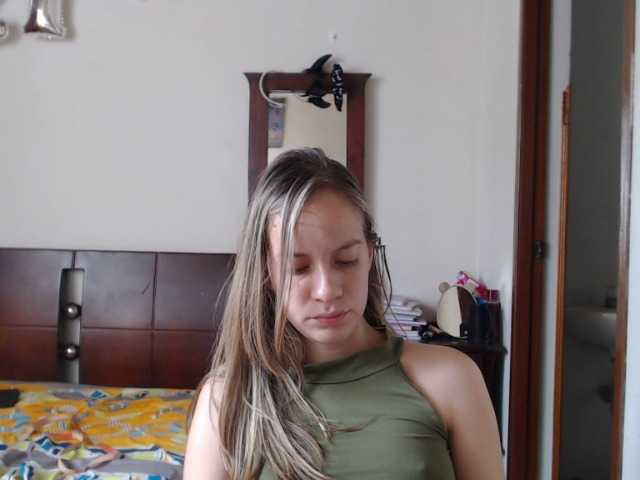 Live sex webcam photo for lizzie-sweett #272567390