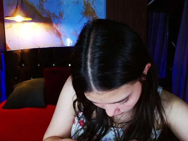 Live sex webcam photo for lizziesweets #293120492