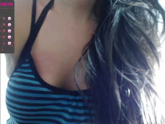 Live sex webcam photo for lizztaylor531 #272393725