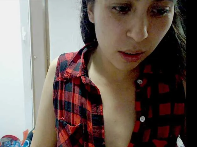 Live sex webcam photo for lizztaylor531 #277432194