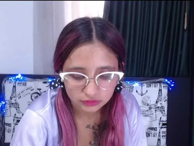 Live sex webcam photo for llia20 #272298150