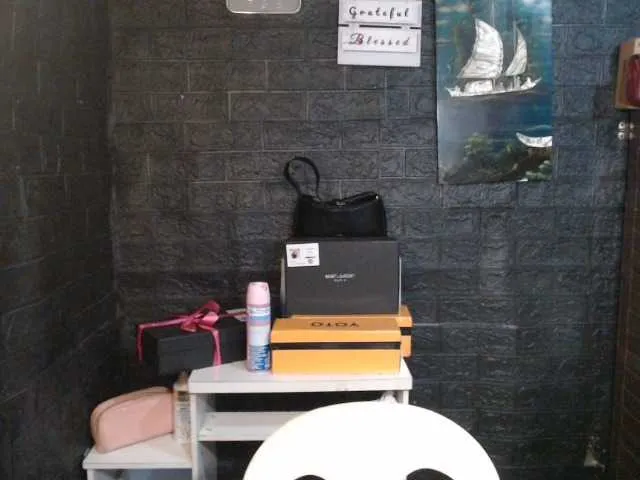 Live sex webcam photo for loisafox18 #290570949