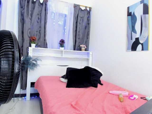 Live sex webcam photo for lola-Milf19 #276681468